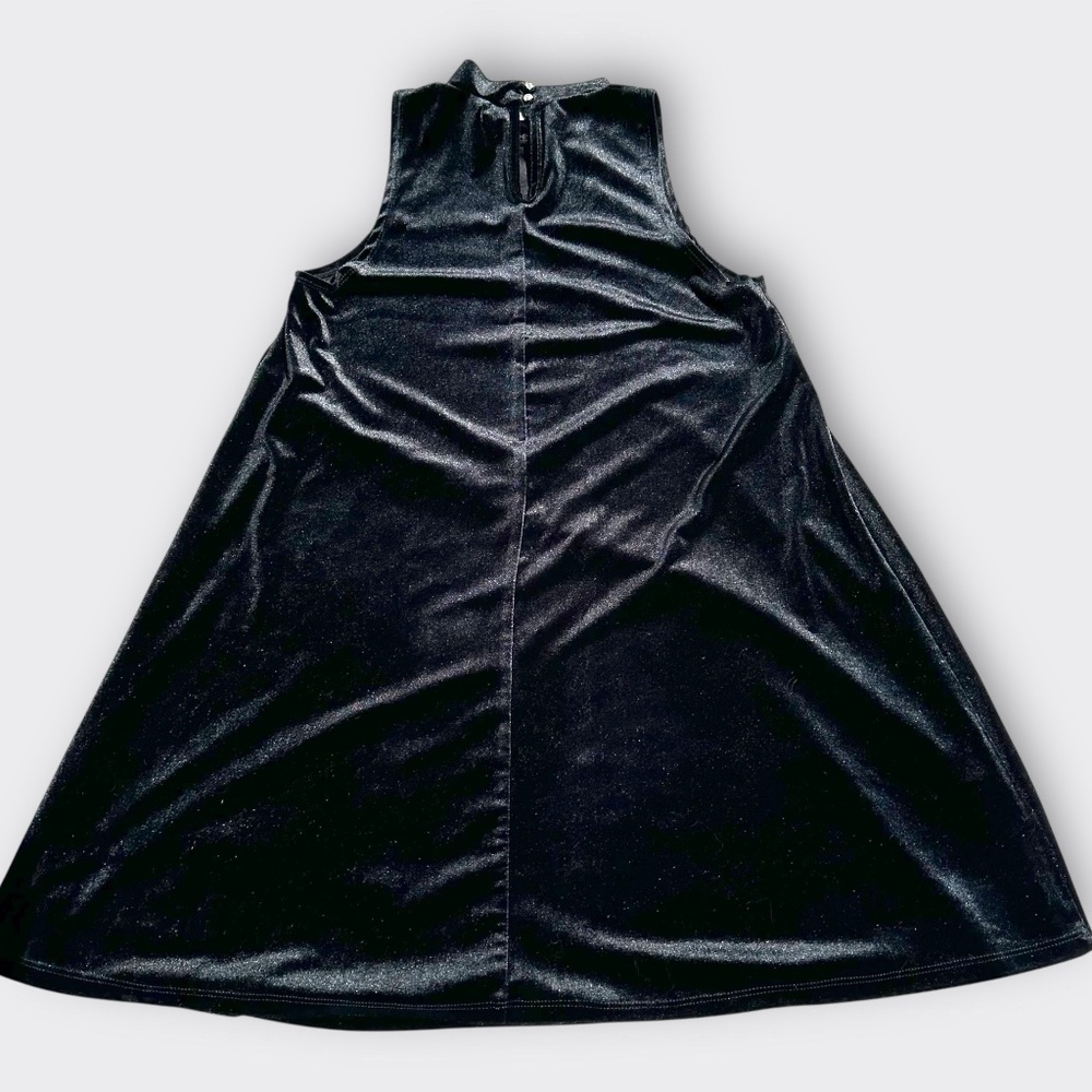 ONE LOVE CLOTHING Little Black Velvet Dress Mock Neck Sleeveless Swing Trapeze M - Picture 4 of 7
